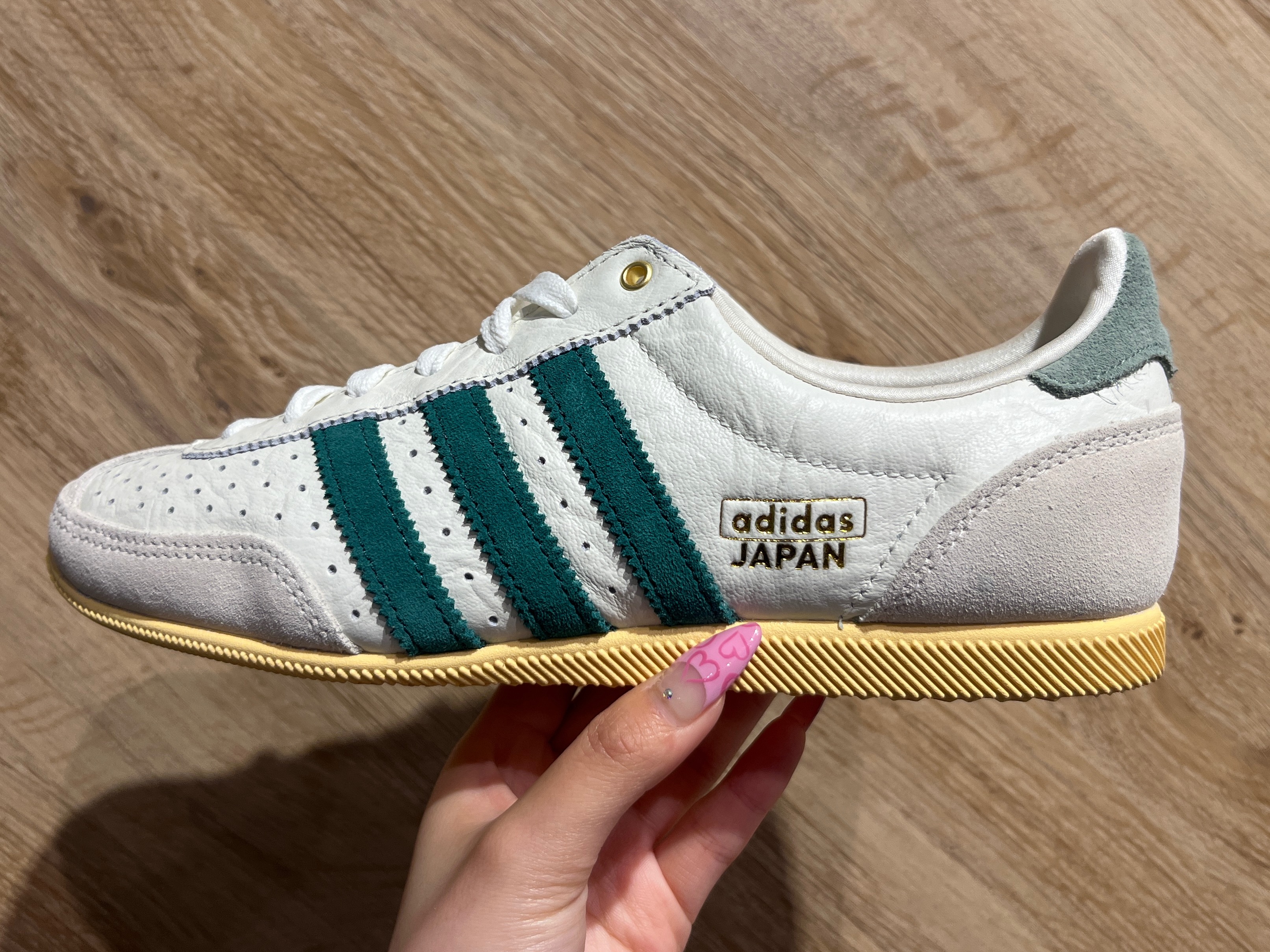 衝撃の激安コスパ・掘り出し物も ADIDAS💚JAPAN💚新色 ショップブログ │ STAGE GRAND │ABC-MART ウイスキー