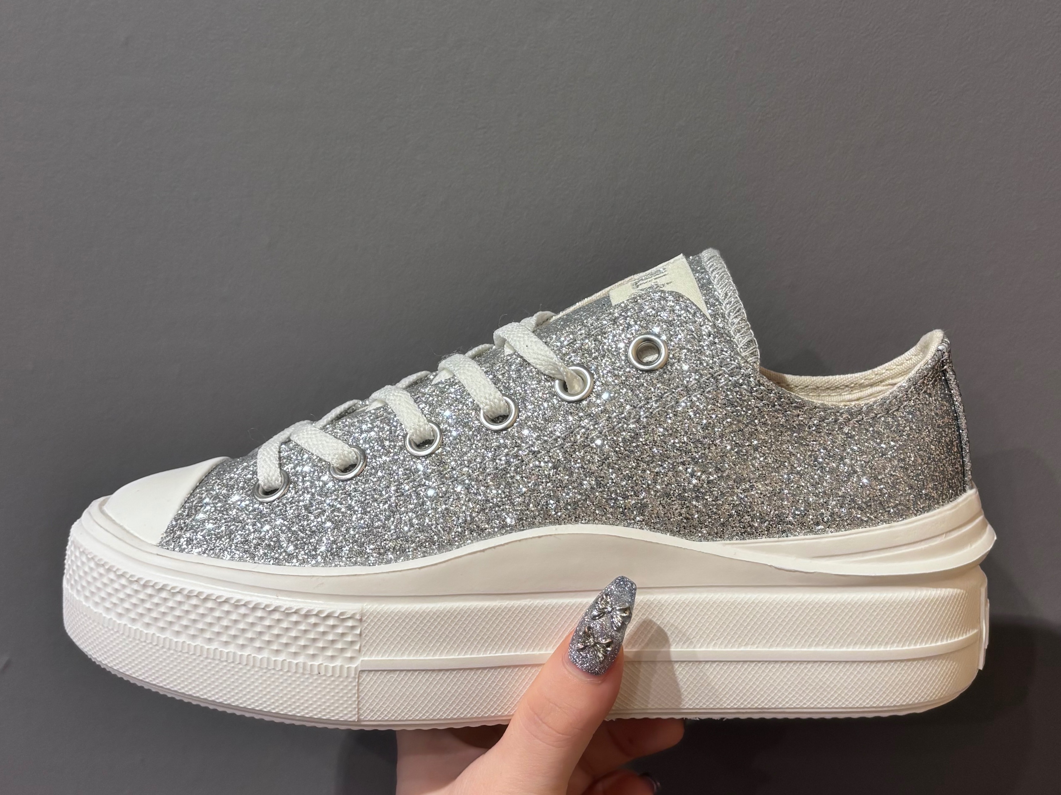 送料無料キャンペーン CONVERSE🖤オススメ商品🩶 │ABC-MART GRAND STAGE │ ショップ Sculpture / Object